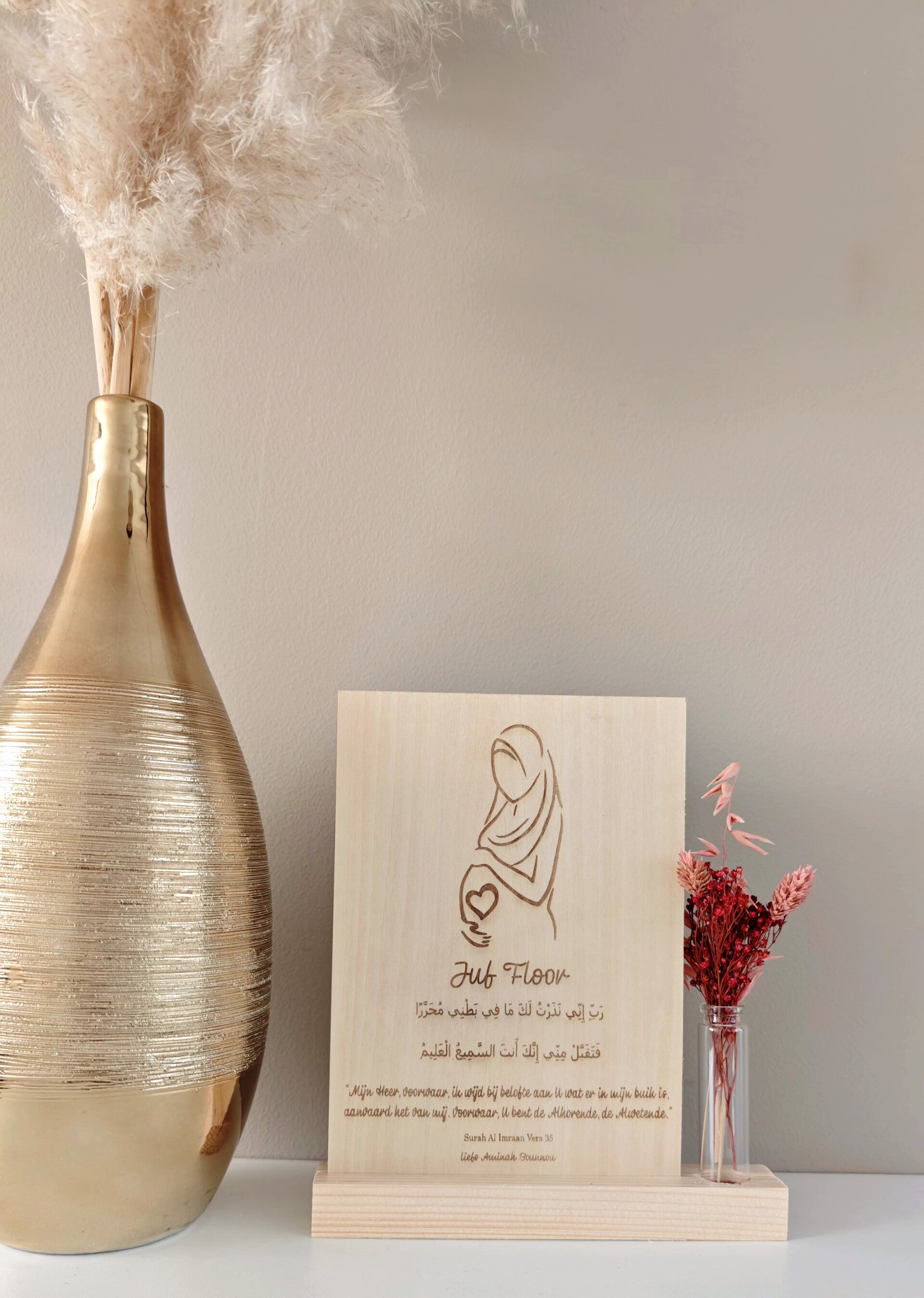 Zwangerschapsbord inclusief houder met droogbloemen