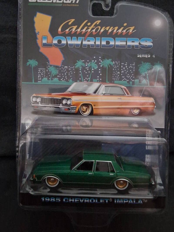 Chevrolet Impala "Lowrider"