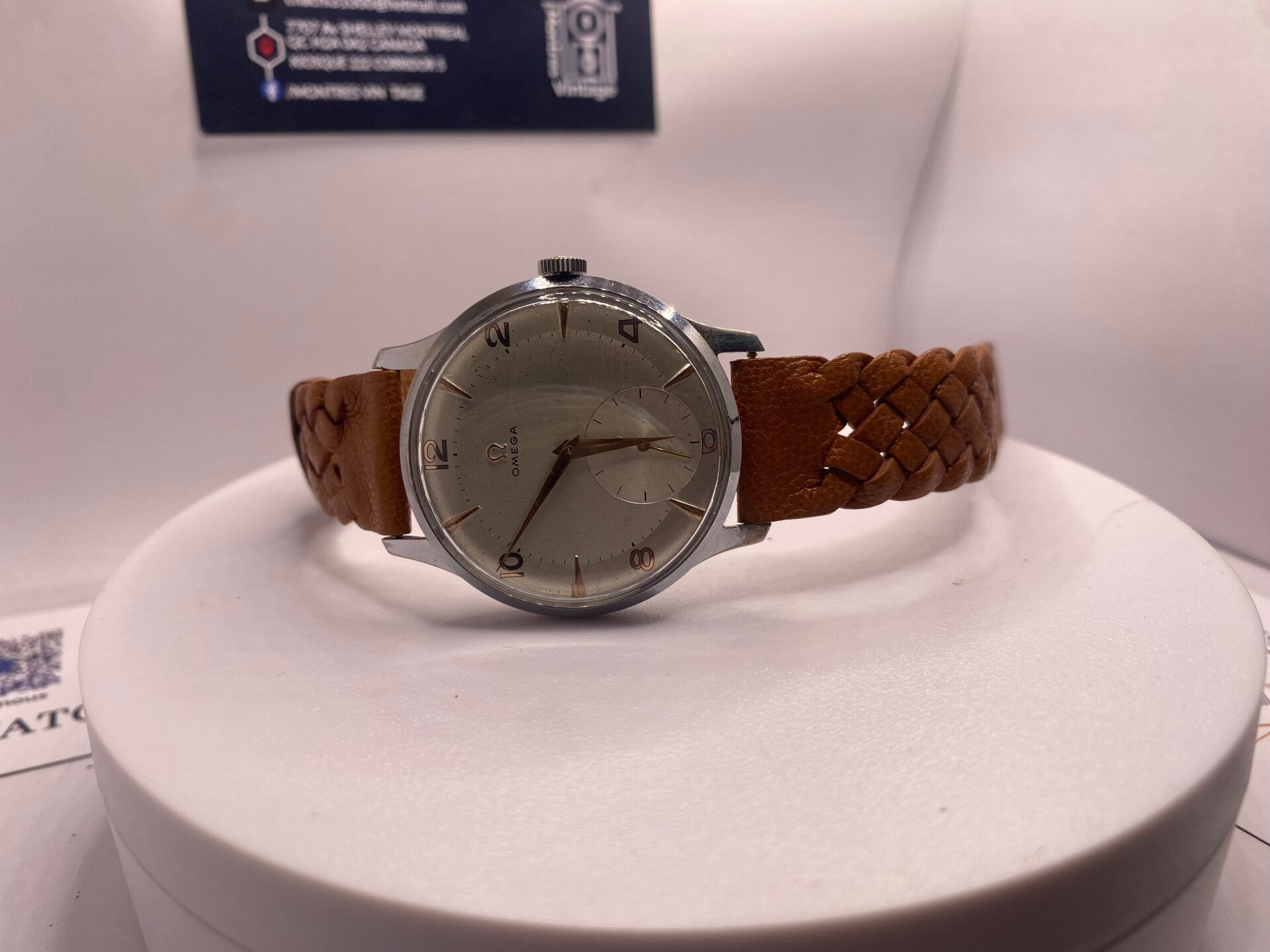 VINTAGE OMEGA OVER SIZE CAL 266