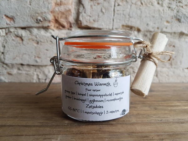 Weckpotje met kerstthee en theefilterzakjes