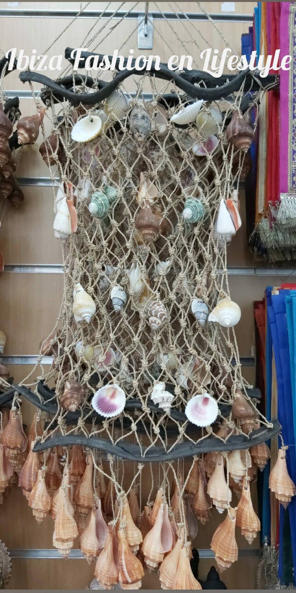 Nethanger met schelpen