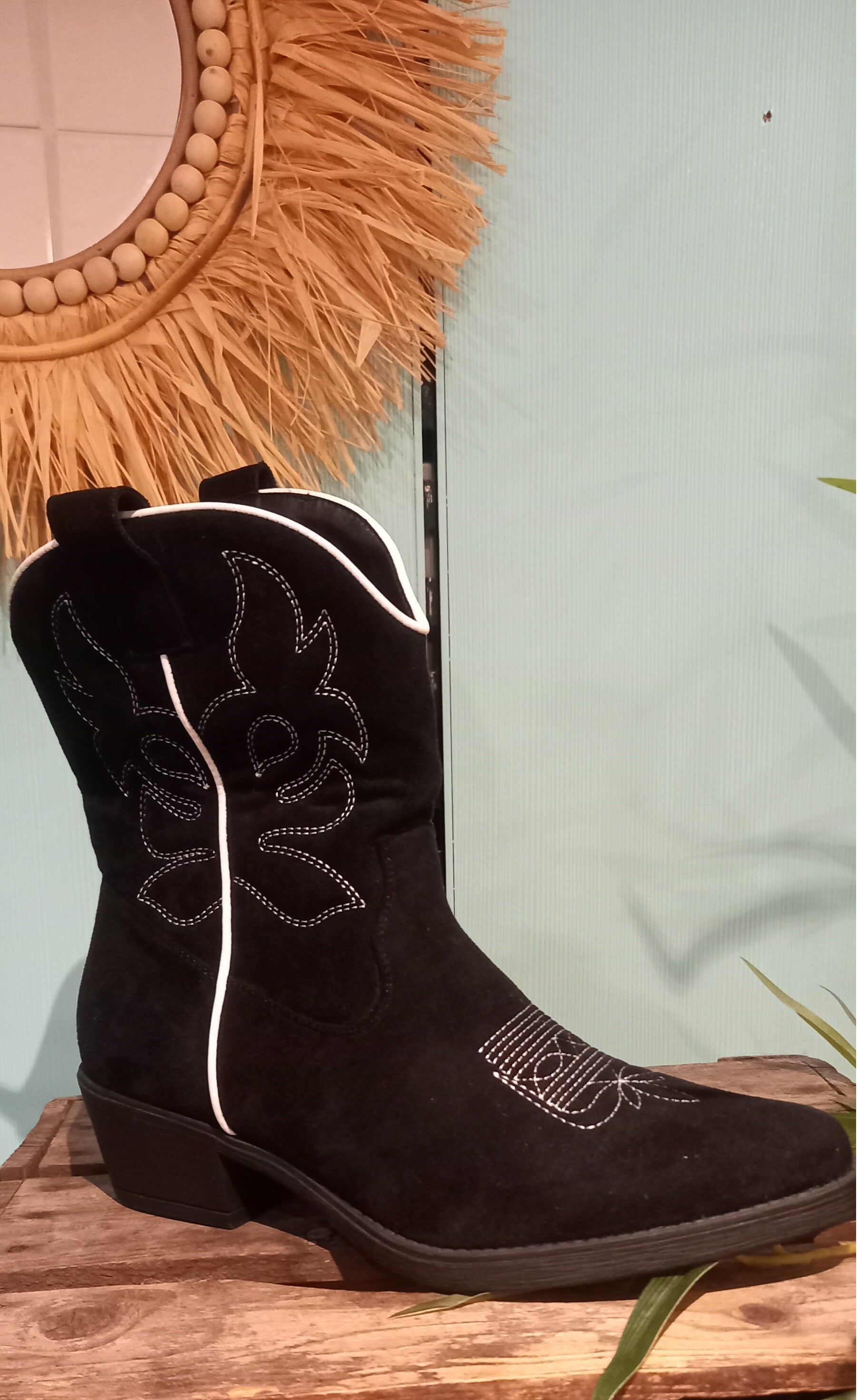 Cowboylaarsje Yve -zwart suedine