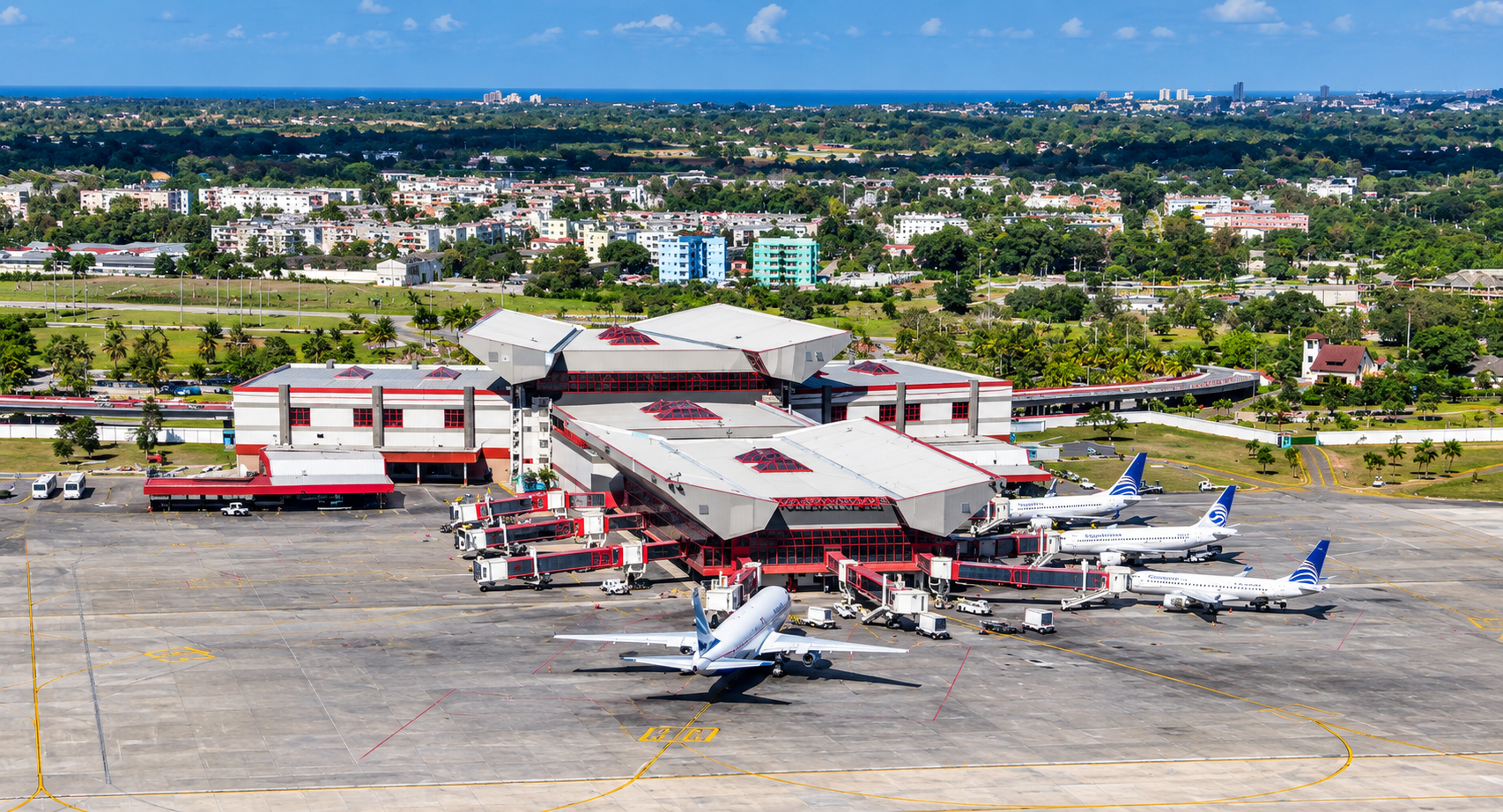 Aeropuerto de Cuba visto desde el aire para traslados privados con CubaRoute