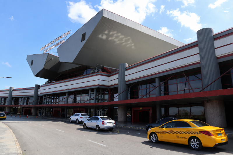Servicio de traslado y taxi en el Aeropuerto de La Habana Jose Marti - CubaRoute