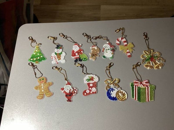 Set of 12 ornaments or keychains