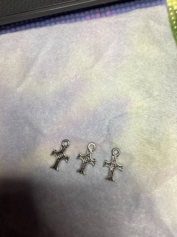 Charm Cross4