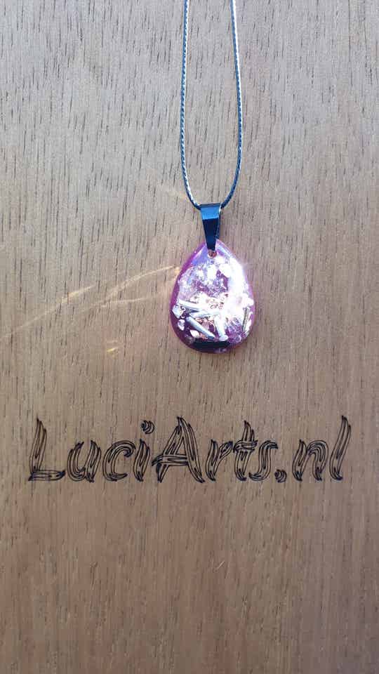 Orgonite ketting + hanger