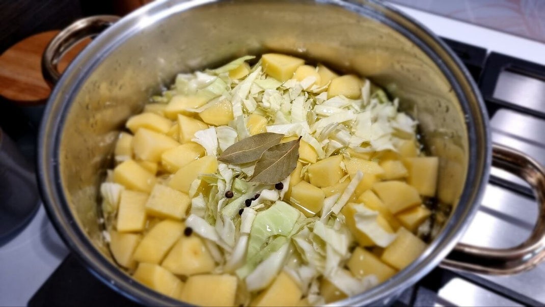 Zeljna juha s krompirjem - recept Kulinastično