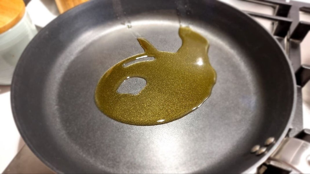 Domači široki rezanci s puranom in gobami v smetanovi omaki - recept Kulinastično