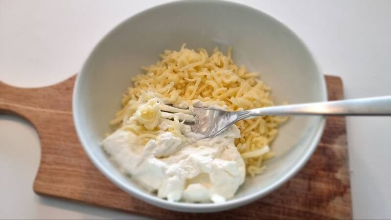 Lososove vulvice s skuto in sirom - recept Kulinastično