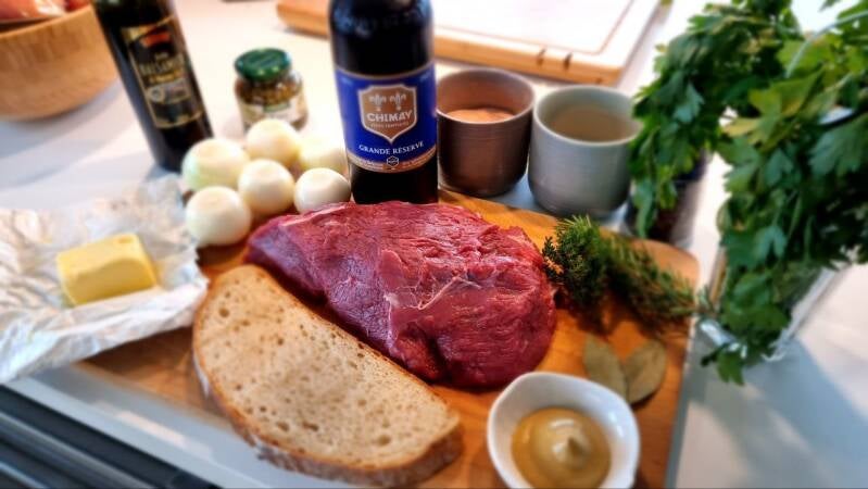 Počasi pečena vratovina s temnim pivom - recept Kulinastično