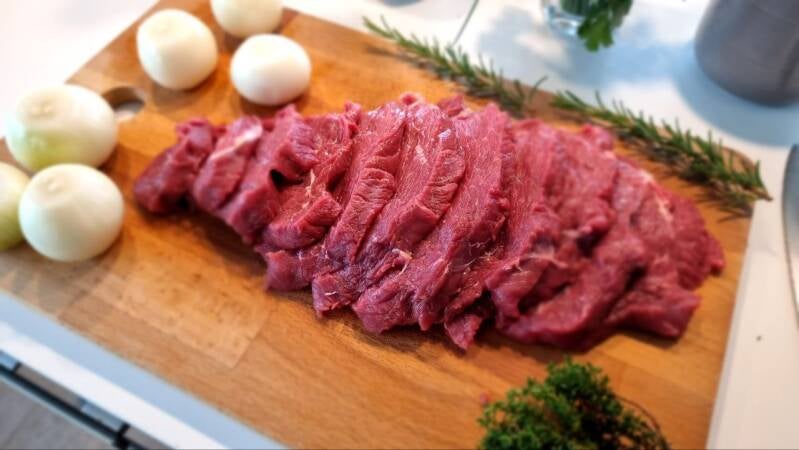 Počasi pečena vratovina s temnim pivom - recept Kulinastično