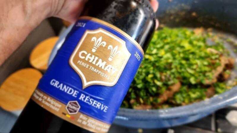 Počasi pečena vratovina s temnim pivom - recept Kulinastično