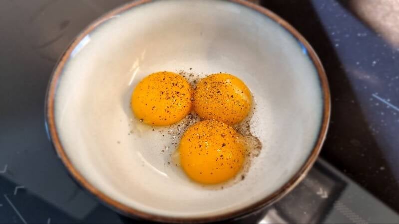 Sufle omleta s pršutom in sirom - recept Kulinastično