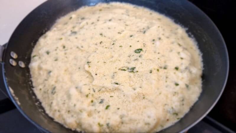 Sufle omleta s pršutom in sirom - recept Kulinastično