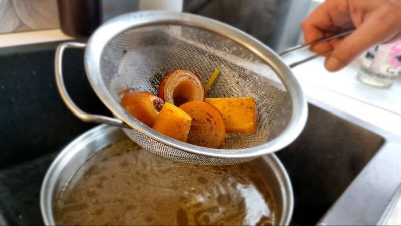 Goveja juha z rezanci - recept Kulinastično