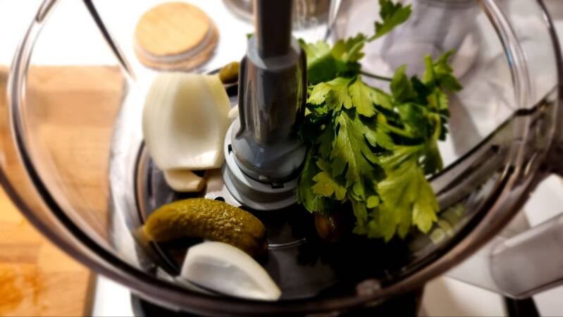 Piščančje rolce s tatarsko omako - recept Kulinastično