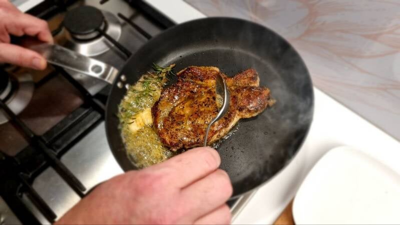 Goveji ribeye s prilogo - recept Kulinastično