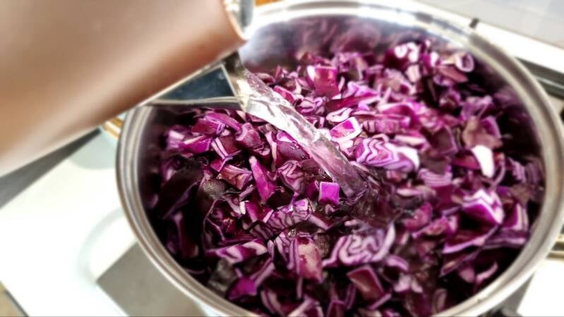 Dušeno rdeče zelje - recept Kulinastično