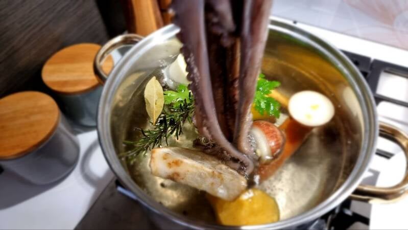 Hobotnica v solati - recept Kulinastično