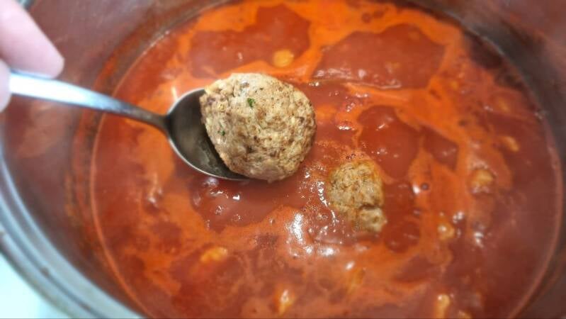 Čufti v paradižnikovi omaki - recept Kulinastično