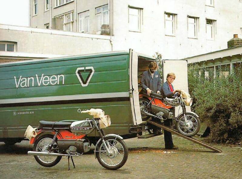 Mercedes-Benz L408 Van Veen