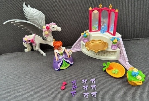 5144 Pegasuspaard met kaptafel