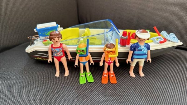 4862 zwarte speedboot