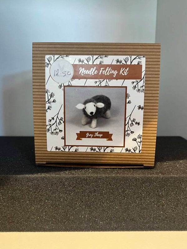 Sheep Needle Felting Kit (with sponge)