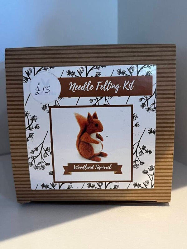 Needle Felting Squirrel Kit (without sponge)