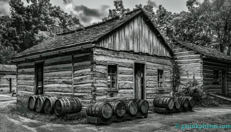 _5gw7765-ye-olde-wine-standard.jpg
