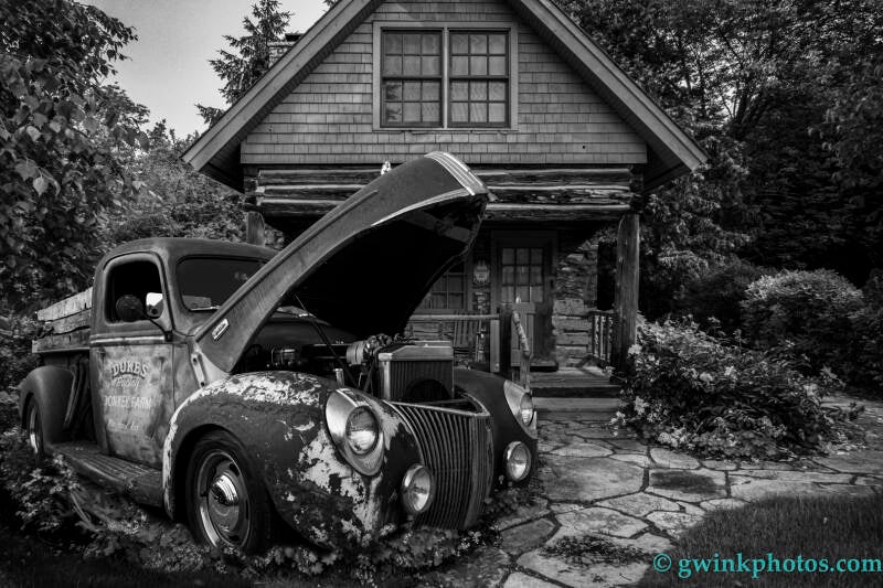 img_0477-the-work-continues-b-w-standard.jpg