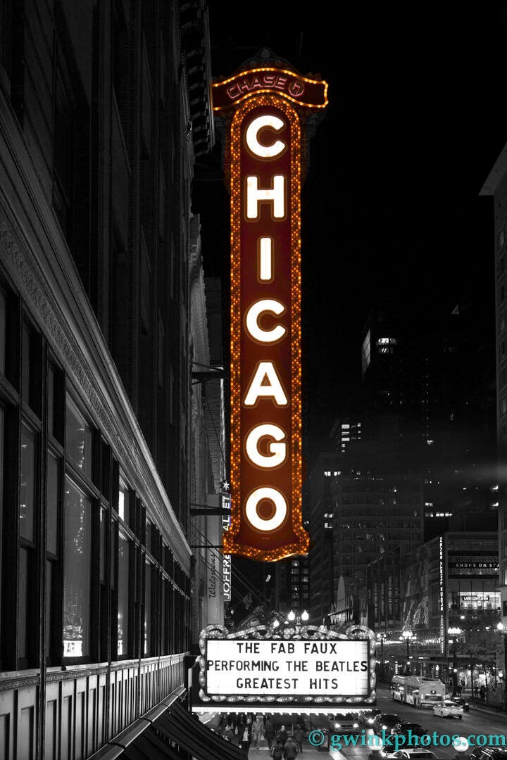 img_2322-chicago-theater-bw-standard.jpg