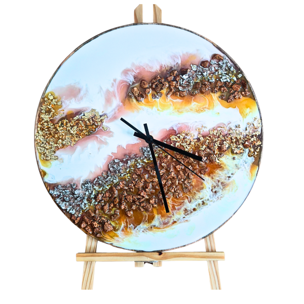 Handgefertigte, individuell gestaltete Wanduhr