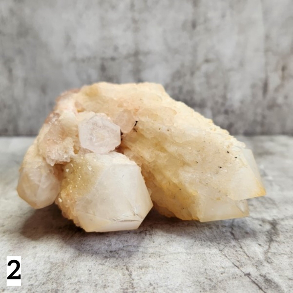 Perzikkwarts cluster 150g