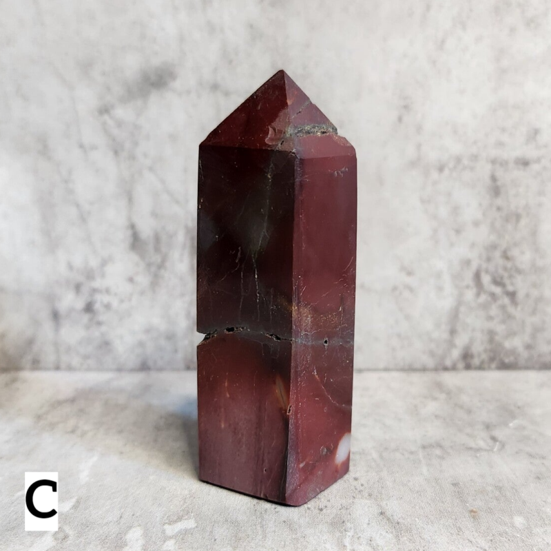 Mookaiet Jaspis obelisk 33g