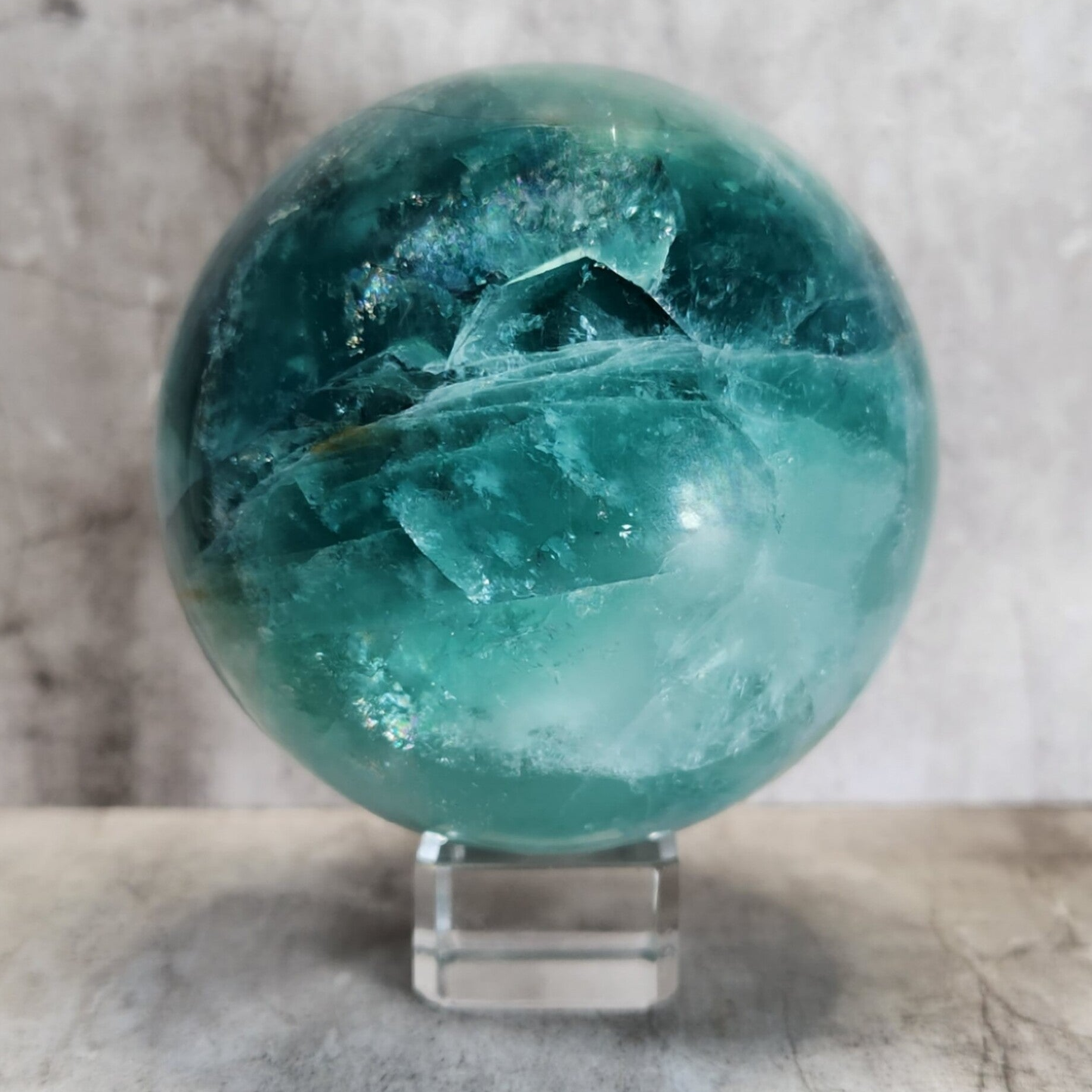 Groene Fluoriet bol 608g