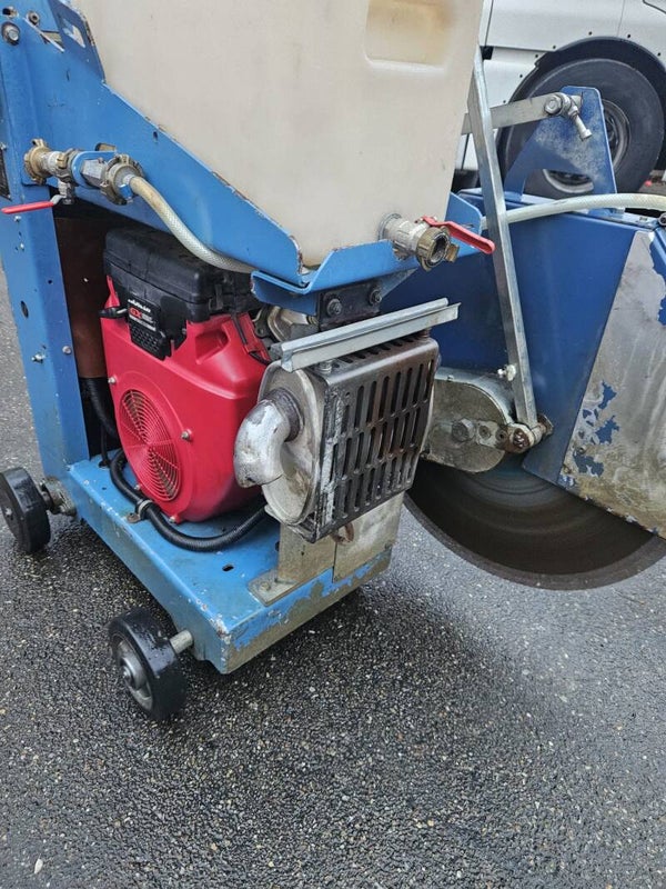 Betonzagmachine