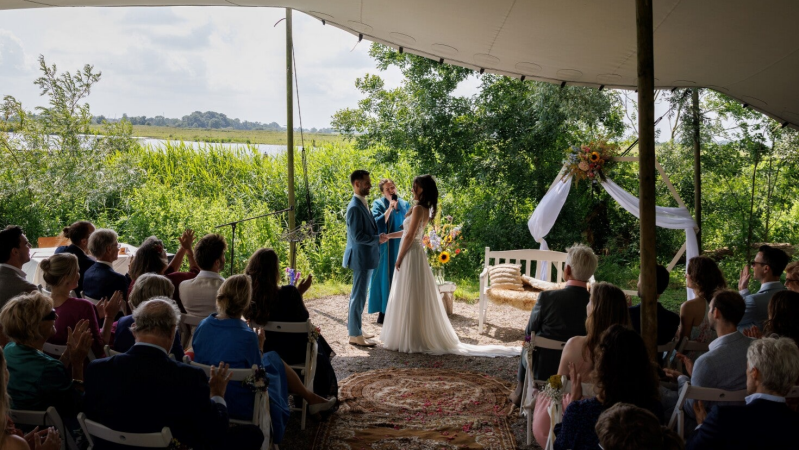 Trouwambtenaar babs friesland bruiloft trouwen trouwlocatie