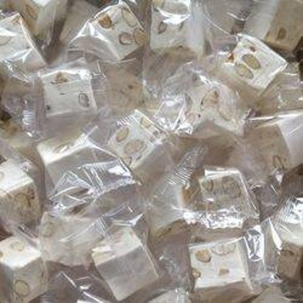 Gros cubes de nougat aux amandes (lot de 20)
