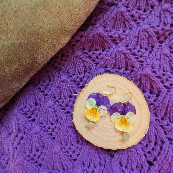 Violet gemstone