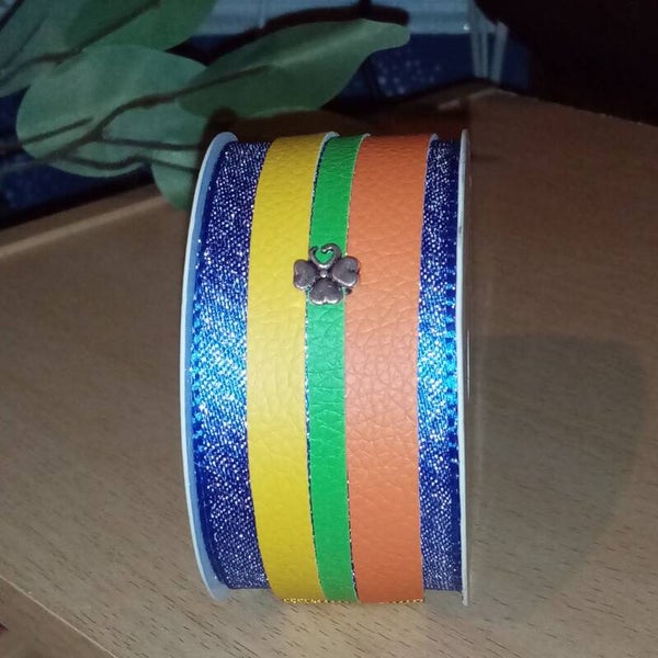 Bracelet en cuir trèfle