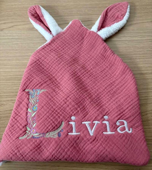 Doudou lapin plat brodé