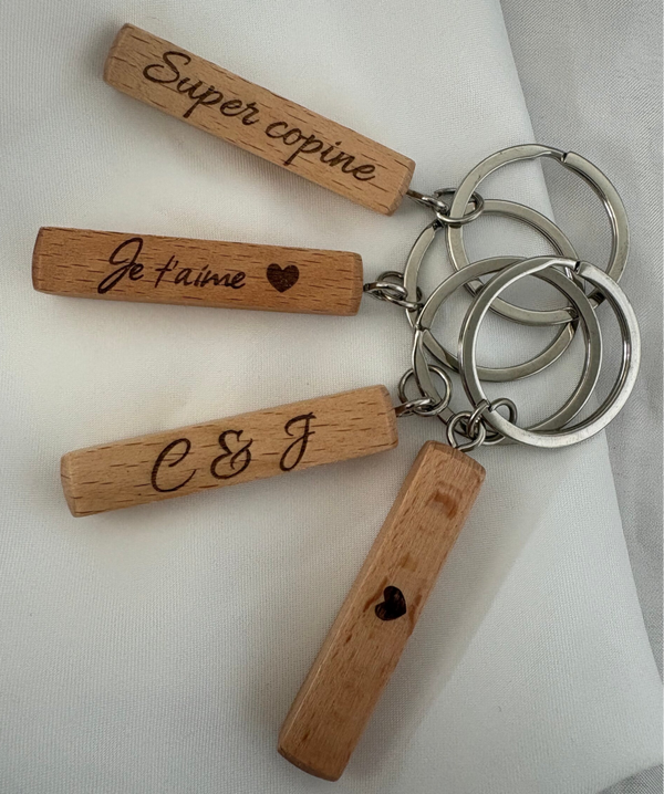 Porte clés bois gravé