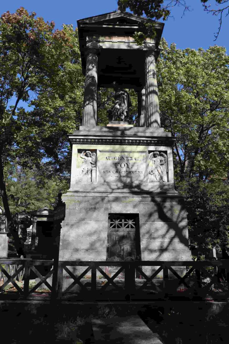 Alt"general-foy-monument-tomb"