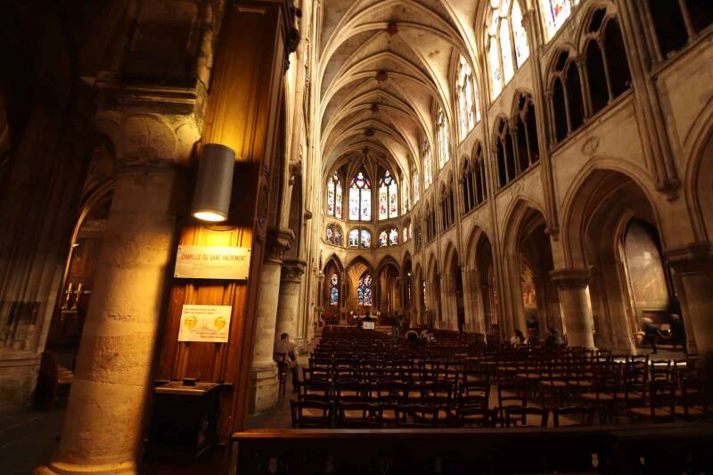 Alt"saint severin church interior"