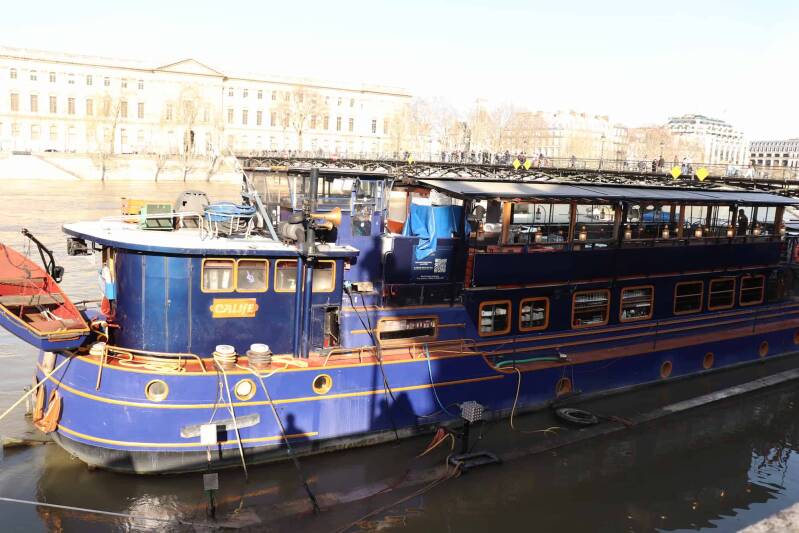 aLT seine river boat paisis