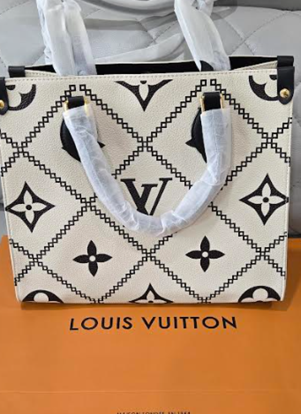 White Vuitton Louis Bag with black details
