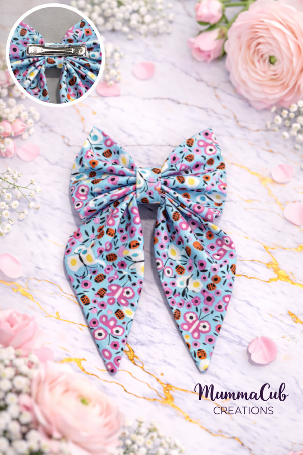 Small Teal Bugs Hair Bow