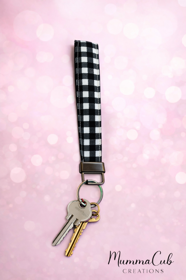 Handmade Fabric Wristlet Design 34